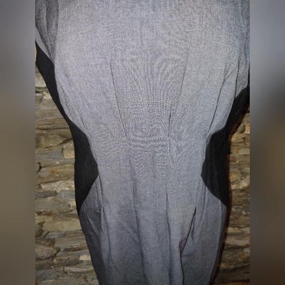 Calvin Klein NWT Elegant Gray and Black Sleeveless Dress, Flattering - Picture 5 of 11